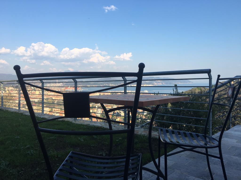 Agriturismo La Pietra 1 E La Pietra 2 ลาสเปเซีย ภายนอก รูปภาพ